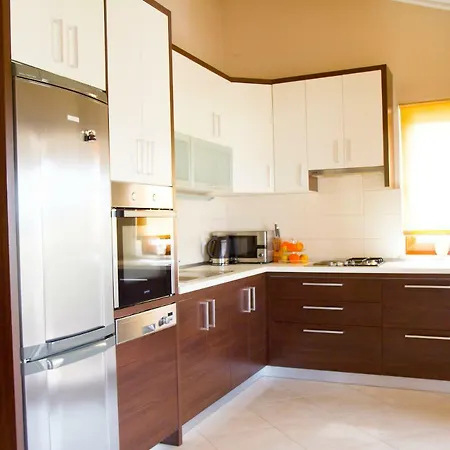 Apartament Toma *
